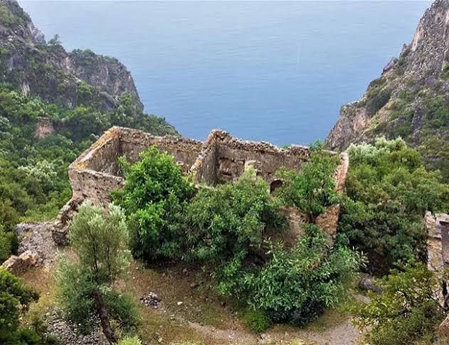 Afkule Manastırı Harabeleri